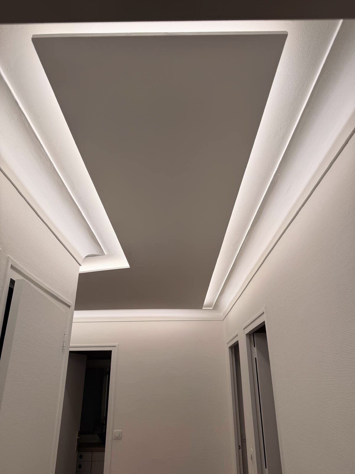 Éclairage indirect intégré plafond La Baule